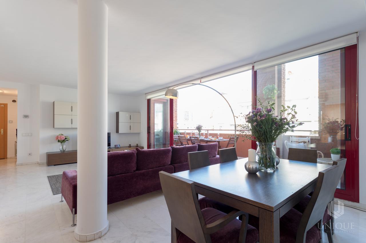 Unique Rentals - Stylish Seafront Duplex Барселона Екстер'єр фото