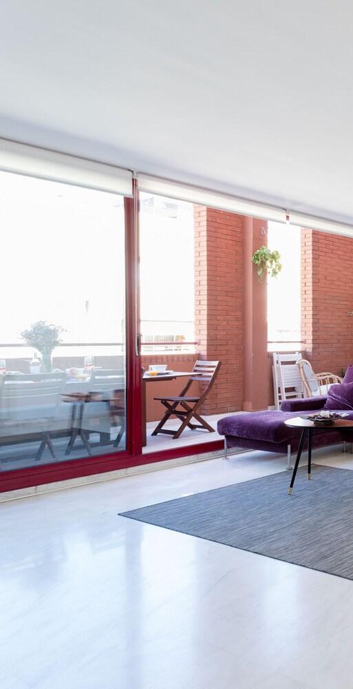 Unique Rentals - Stylish Seafront Duplex Барселона Екстер'єр фото